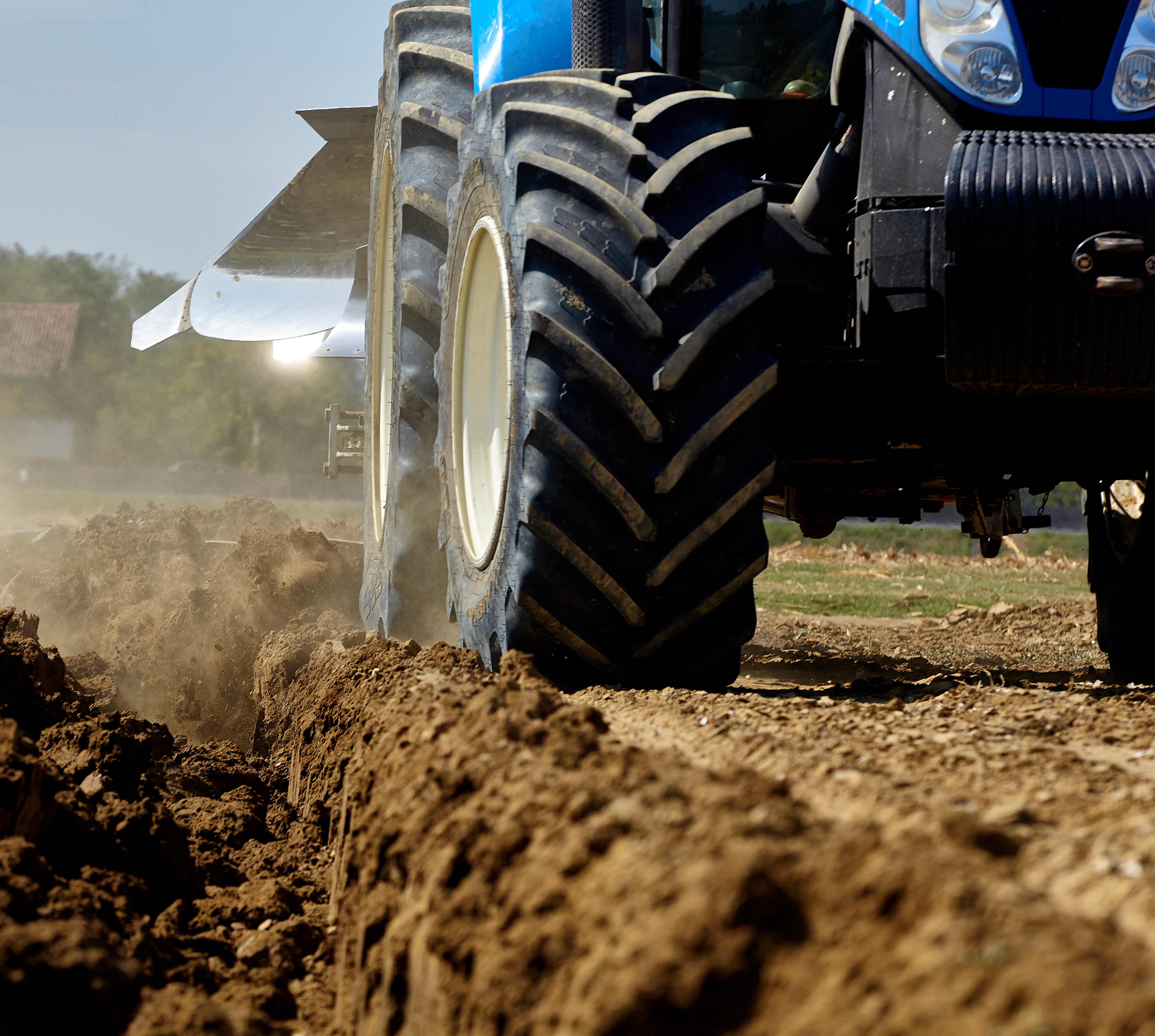 New, Used, or Leased Tractor: Which is Right for You? 3